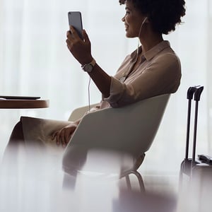 femme sur appel téléphonique